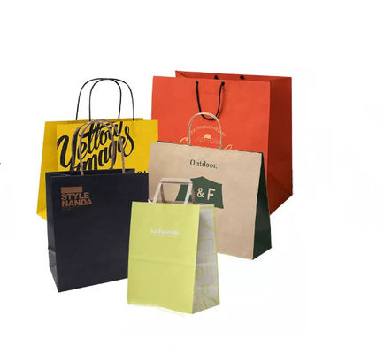 O cordão de empacotamento afastado CMYK dos sacos de compras calça o saco da roupa