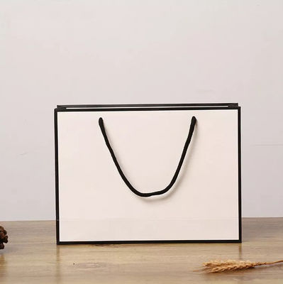 ISO reciclável do saco do presente do punho da corda do cartão da bolsa do papel de embalagem